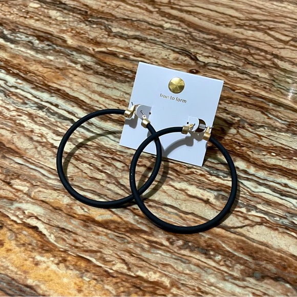 True To Form - Picture 7 of 14